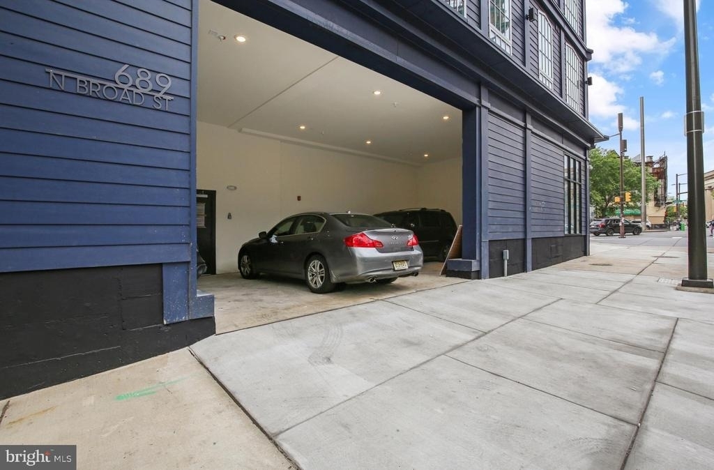 689 N Broad Street - Photo 16