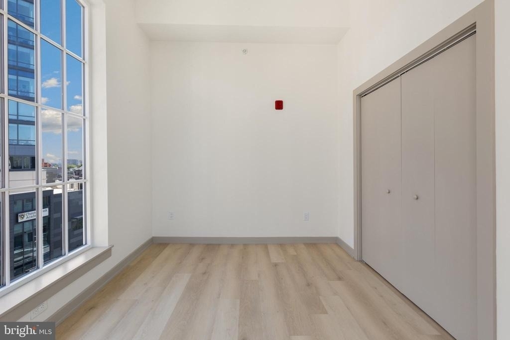 689 N Broad Street - Photo 10