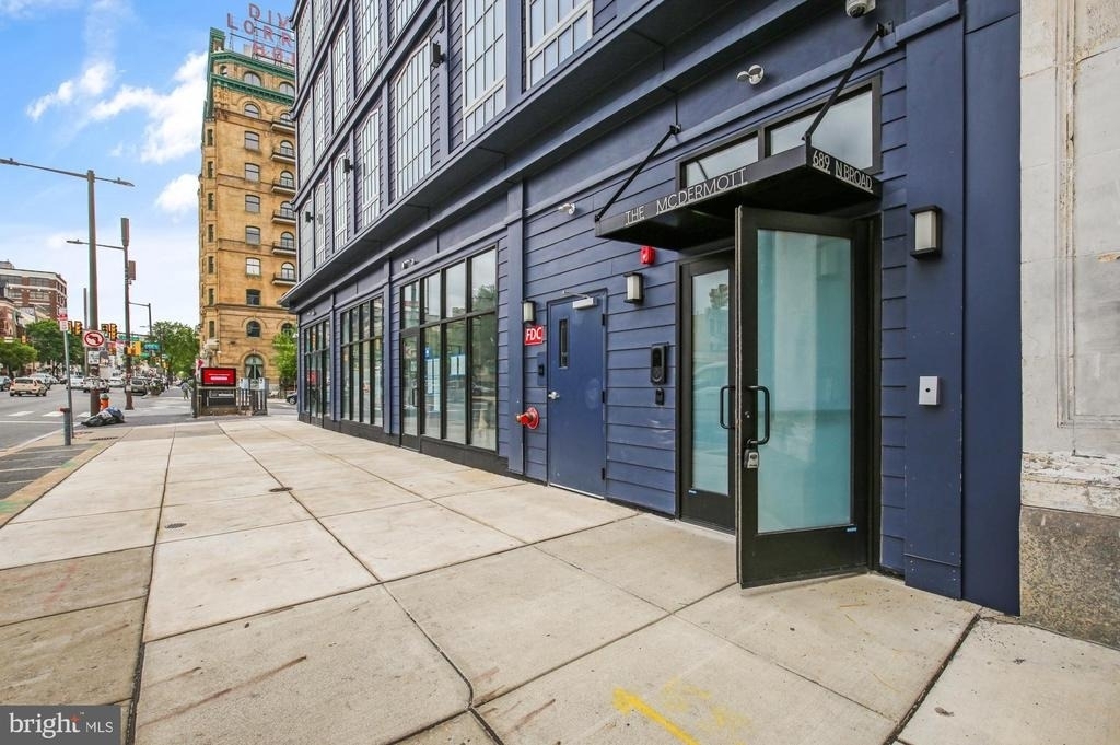 689 N Broad Street - Photo 16