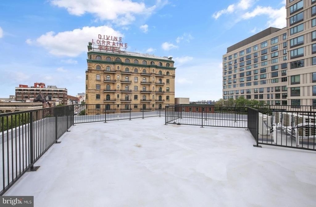 689 N Broad Street - Photo 19
