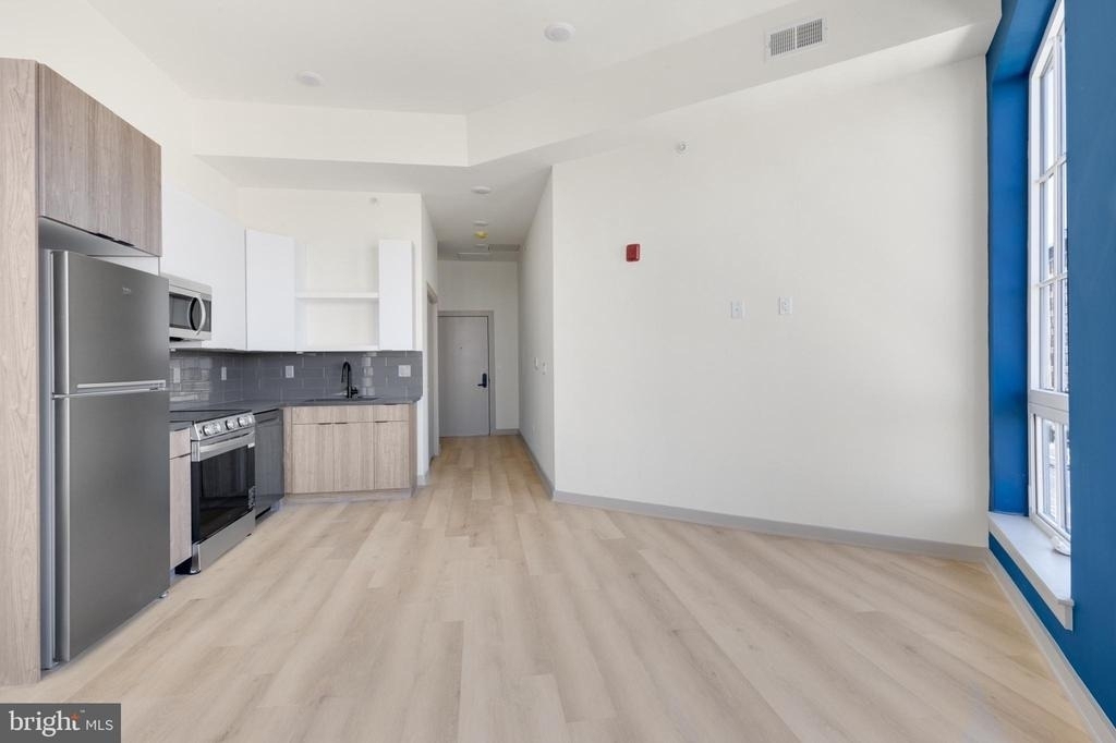 689 N Broad Street - Photo 7