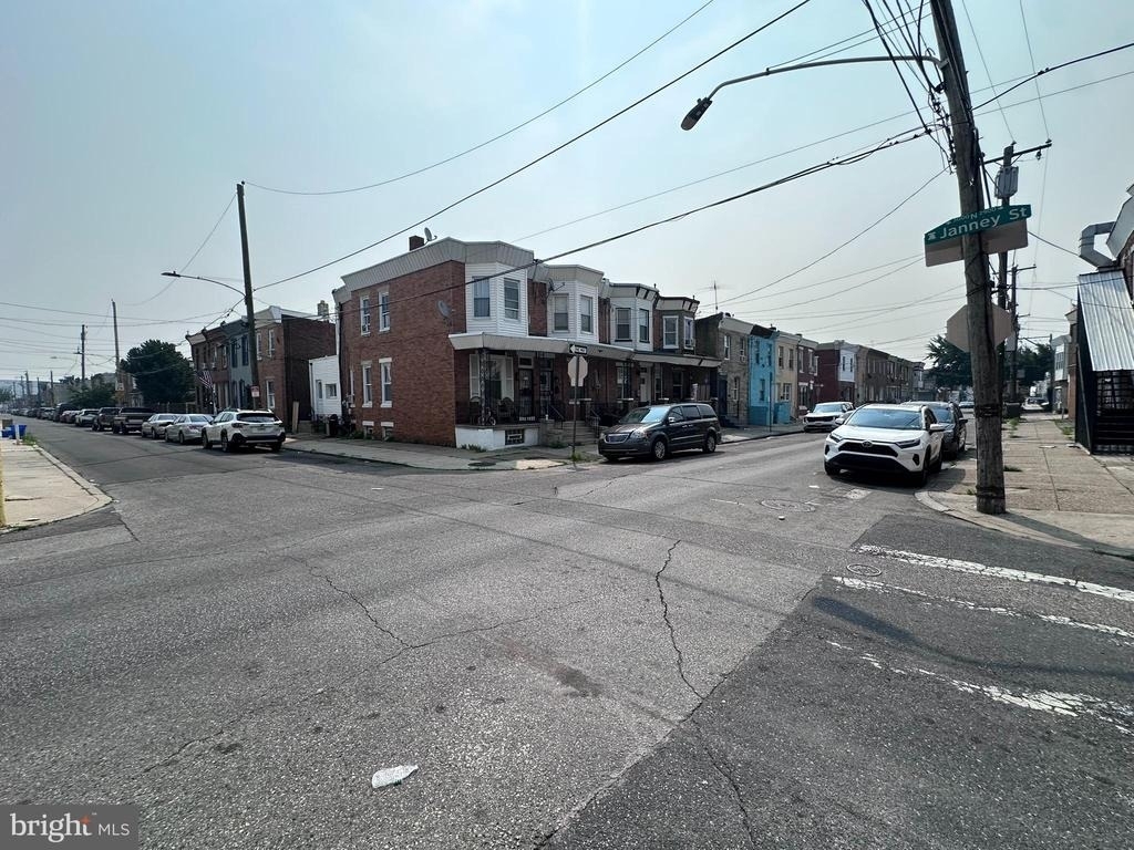 2229 E Ann Street - Photo 27