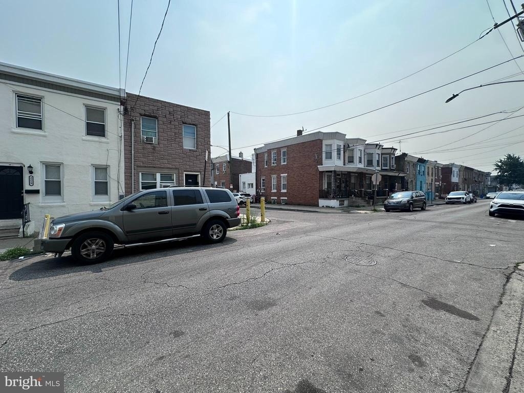 2229 E Ann Street - Photo 32