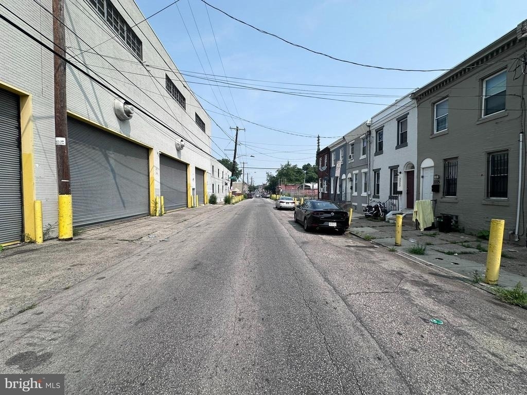 2229 E Ann Street - Photo 25