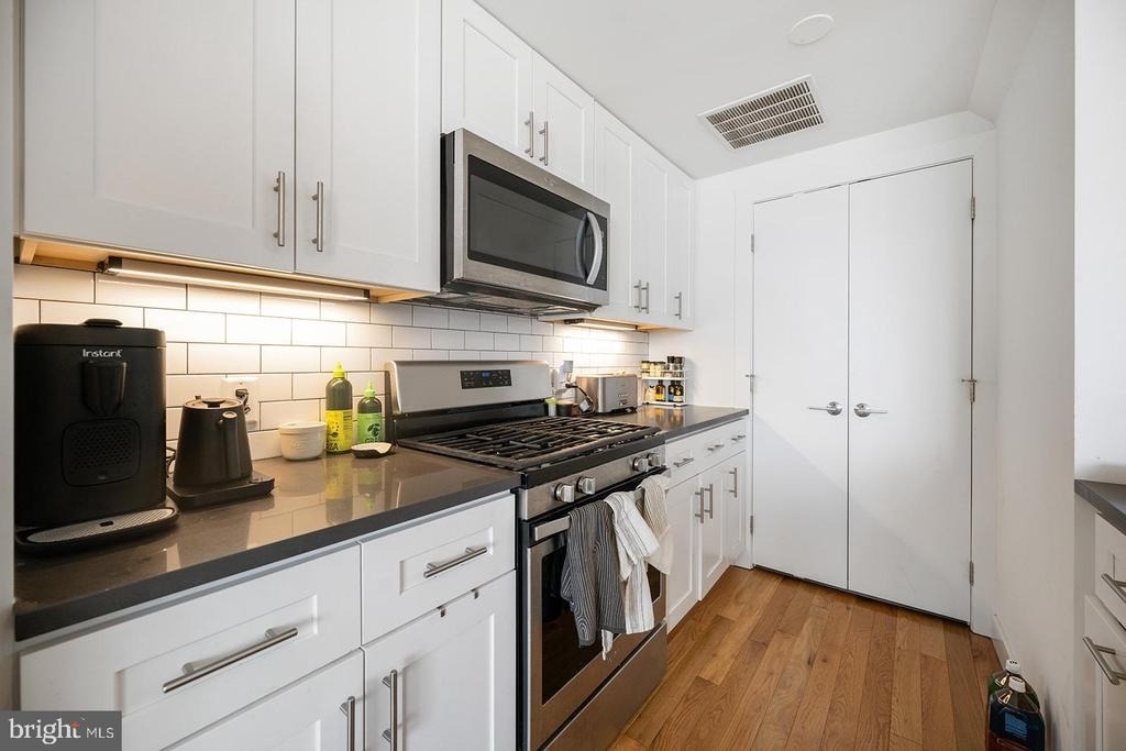 2012 Frankford Avenue - Photo 8