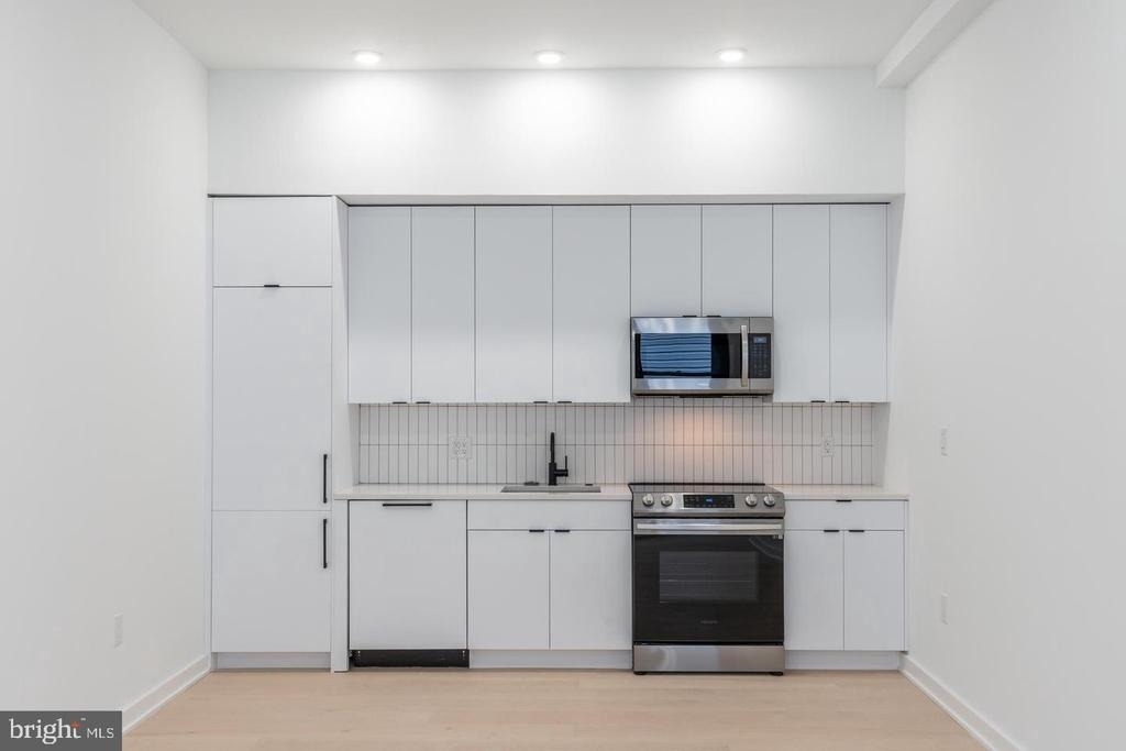 2414 Frankford Avenue - Photo 3