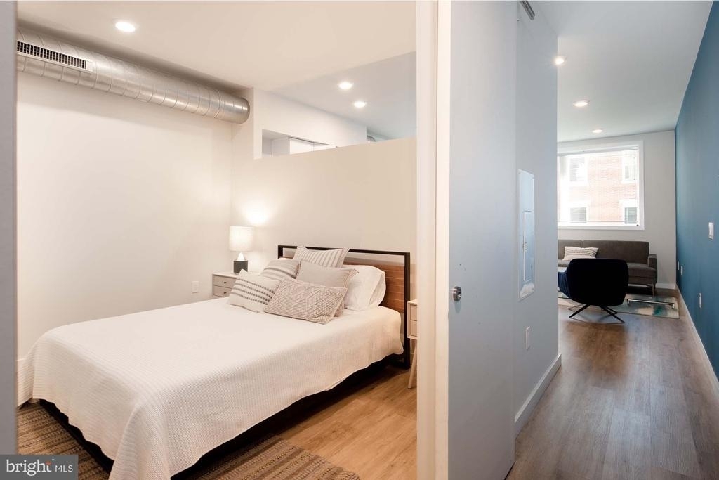 2120 E York Street - Photo 15