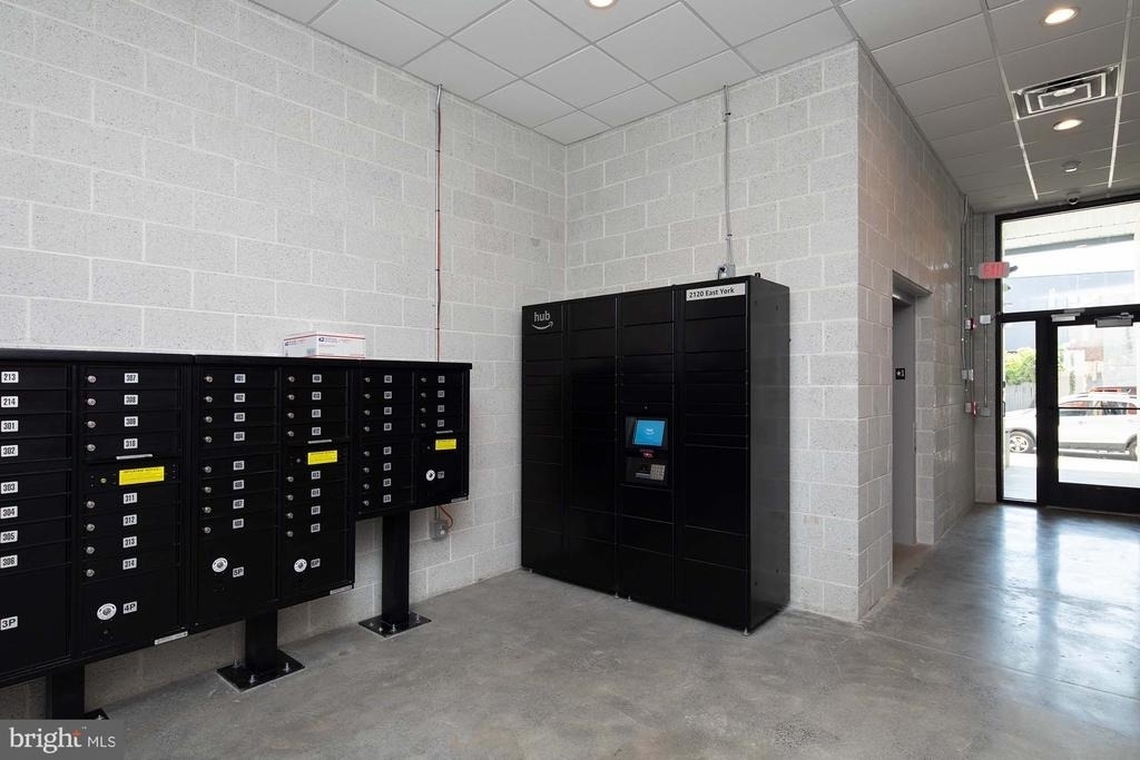 2120 E York Street - Photo 3