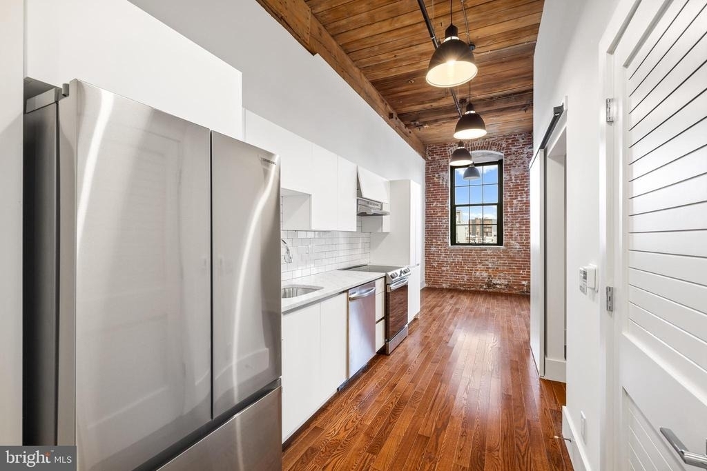 1801 N Howard Street - Photo 14