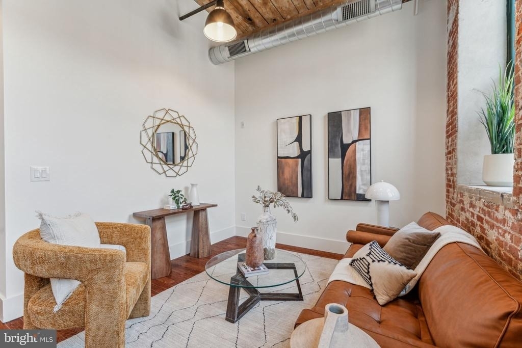 1801 N Howard Street - Photo 2