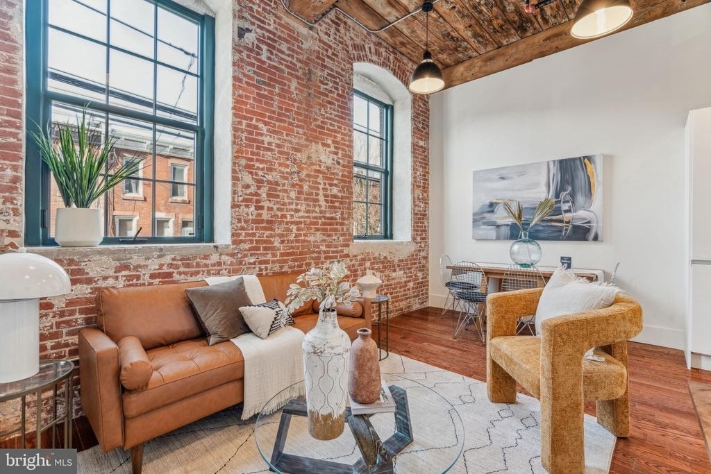 1801 N Howard Street - Photo 1