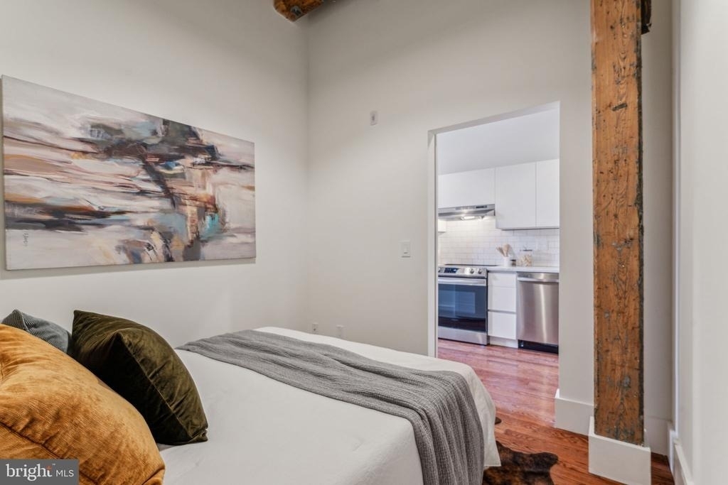 1801 N Howard Street - Photo 8