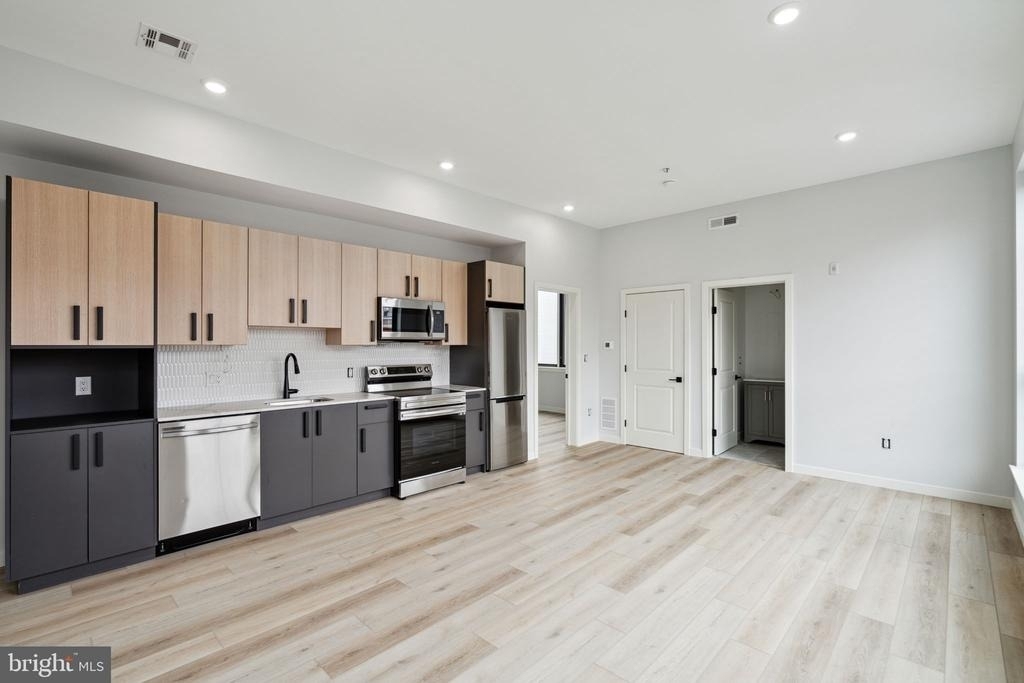1112-16 E Berks Street - Photo 2