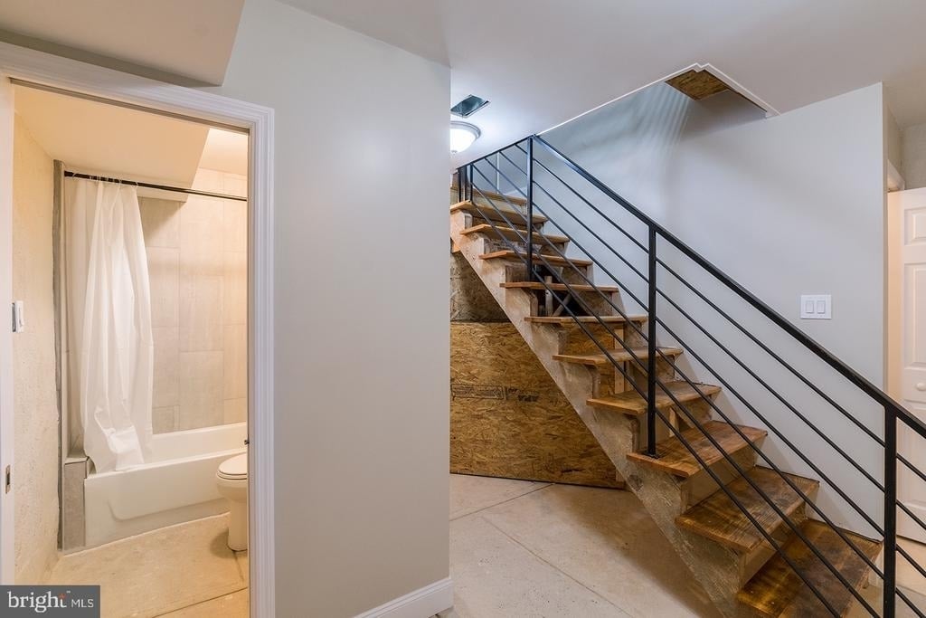 1126 E Passyunk Avenue - Photo 9