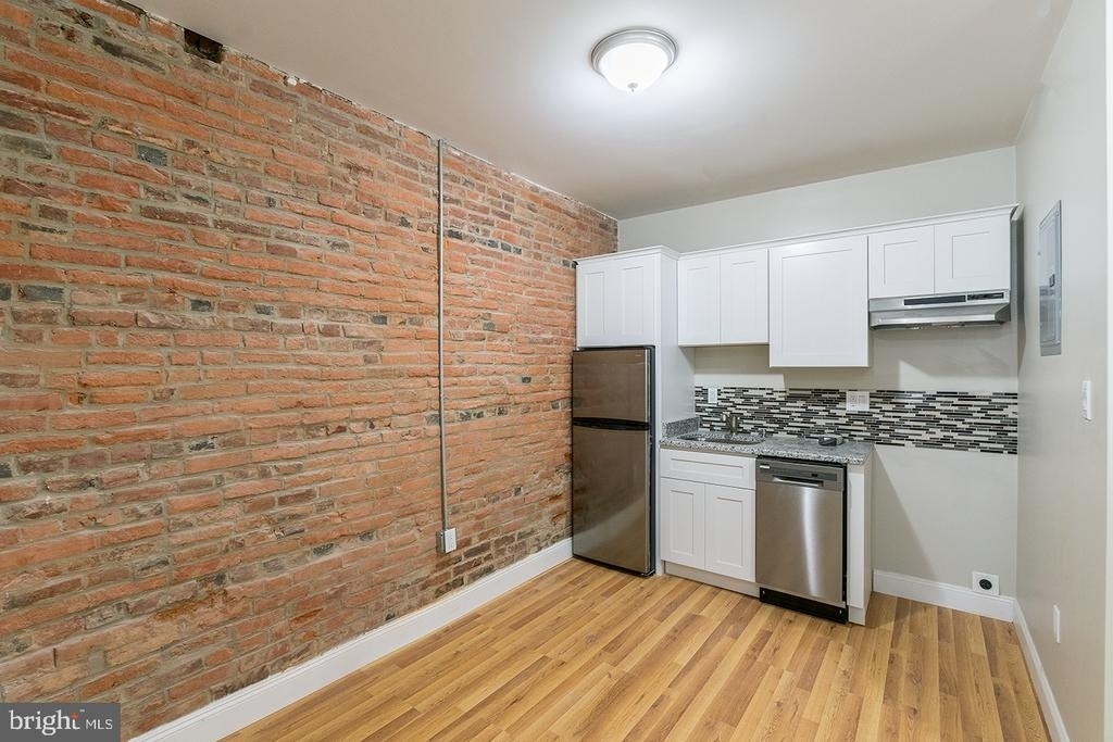 1126 E Passyunk Avenue - Photo 0