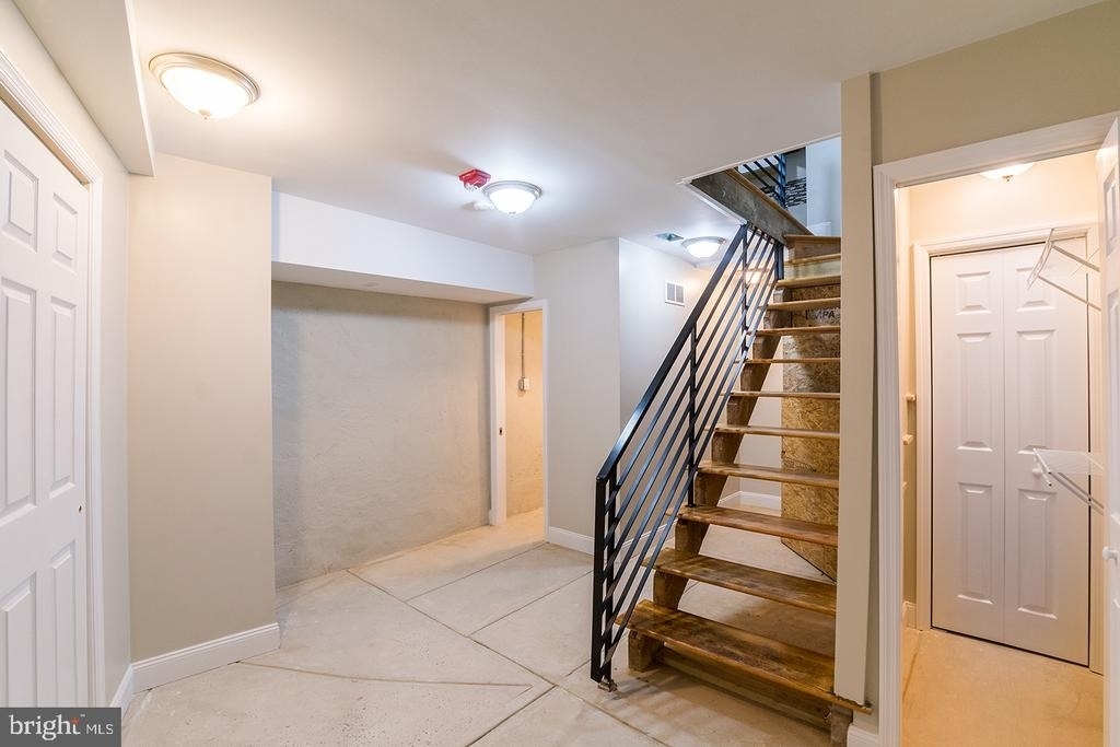 1126 E Passyunk Avenue - Photo 8