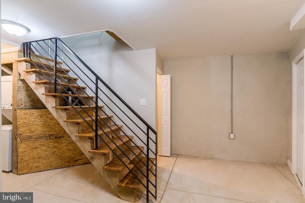 1126 E Passyunk Avenue - Photo 10
