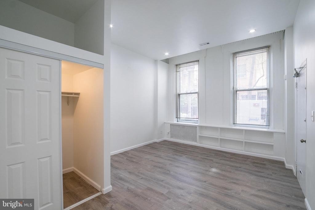 1726 Pine Street - Photo 4