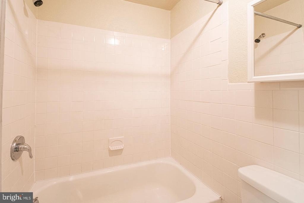 1635 E Passyunk Avenue - Photo 12