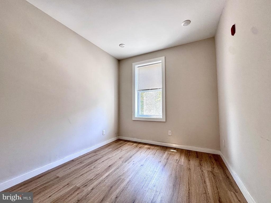255 S 44th - Photo 4