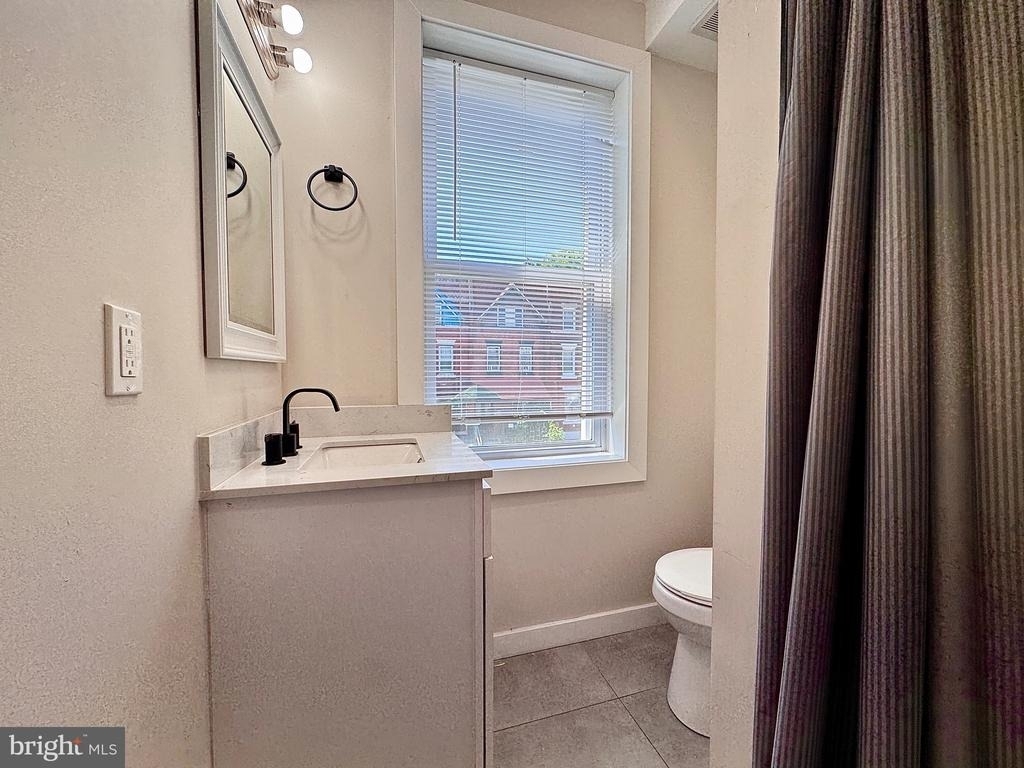255 S 44th - Photo 6