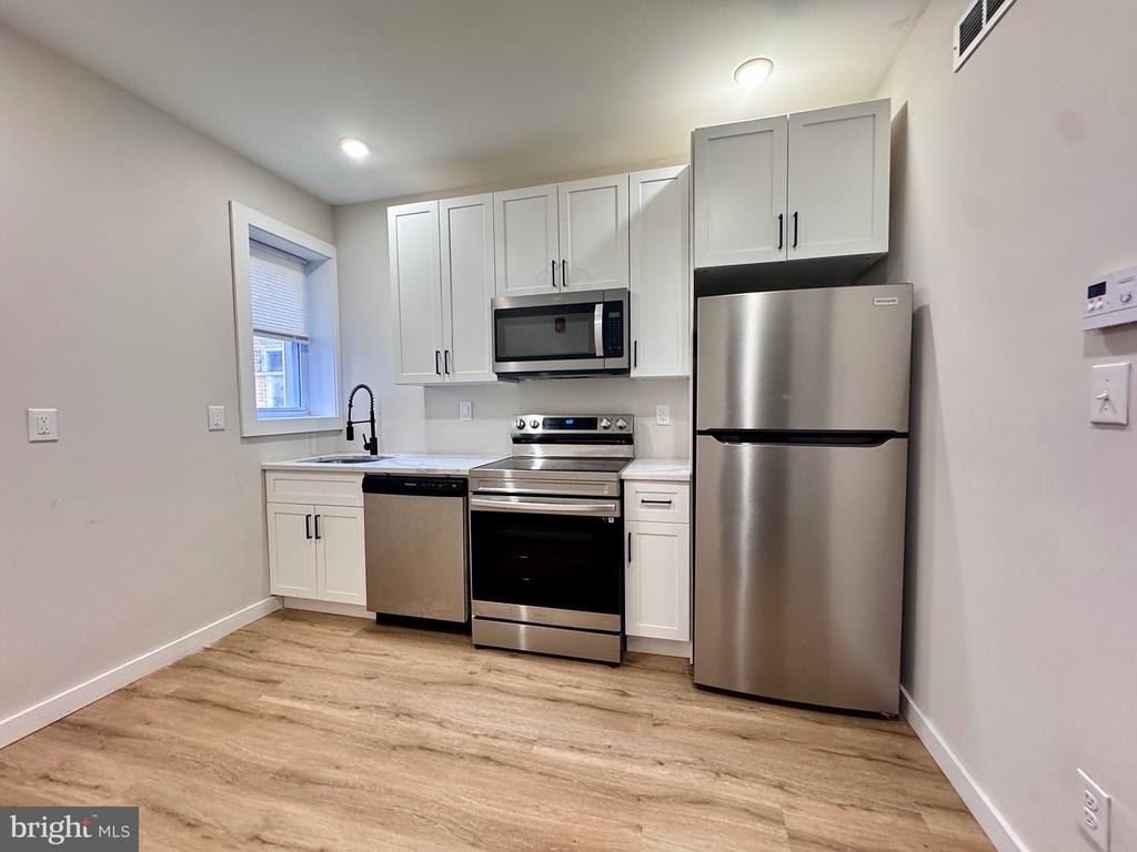 255 S 44th - Photo 2