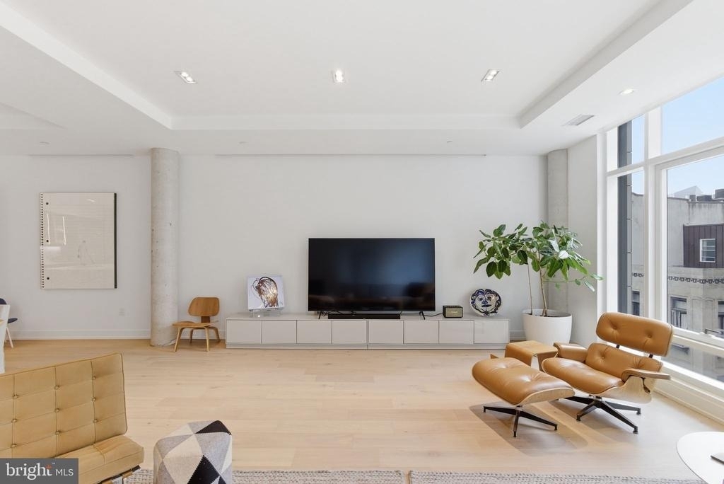 2108-10 Walnut Street - Photo 4