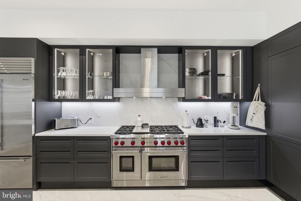 2108-10 Walnut Street - Photo 8