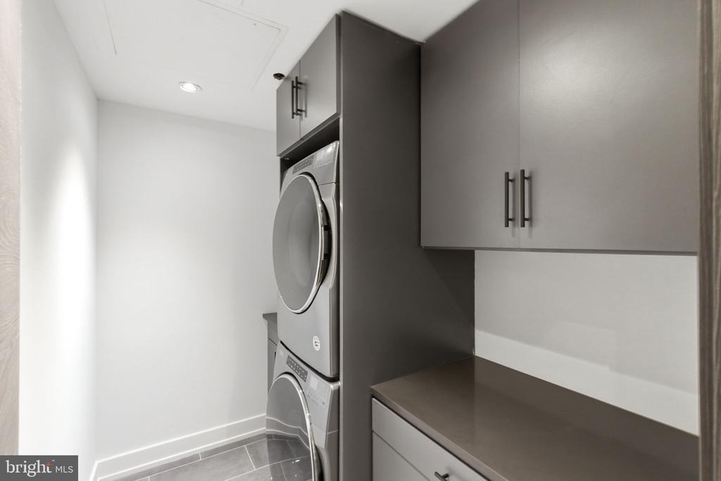 2108-10 Walnut Street - Photo 24