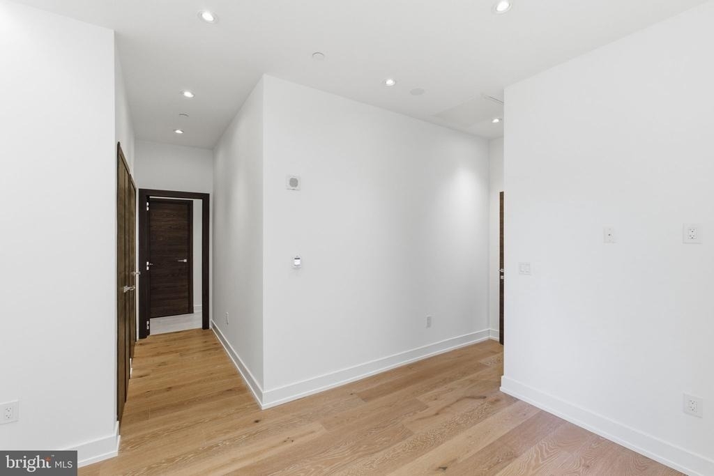 2108-10 Walnut Street - Photo 26