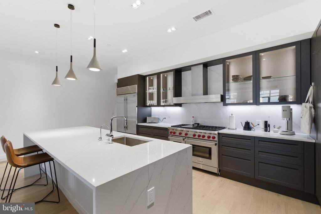 2108-10 Walnut Street - Photo 7