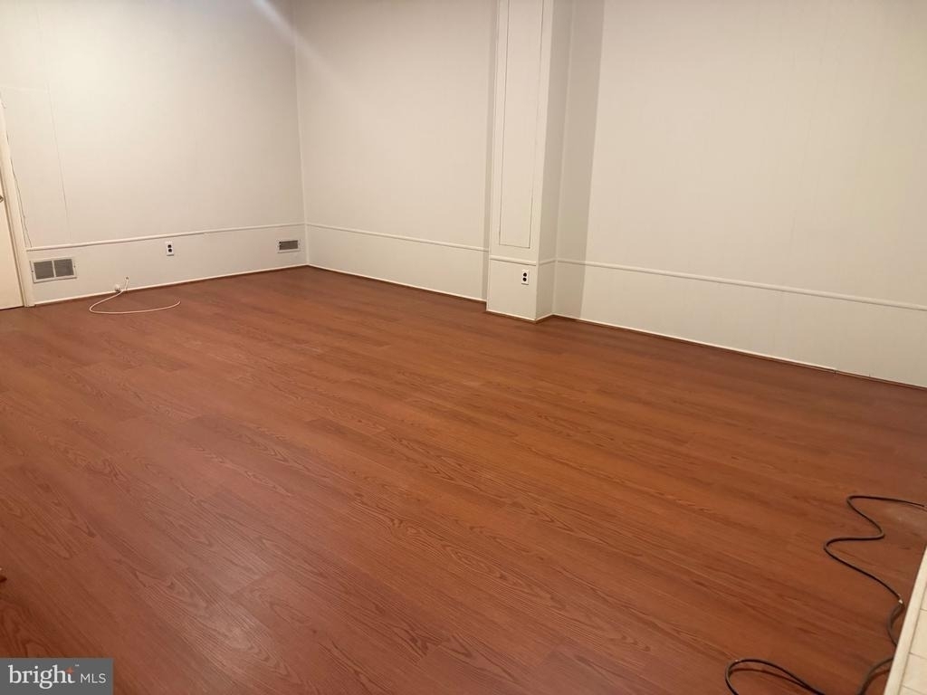 113 Montrose Avenue - Photo 12