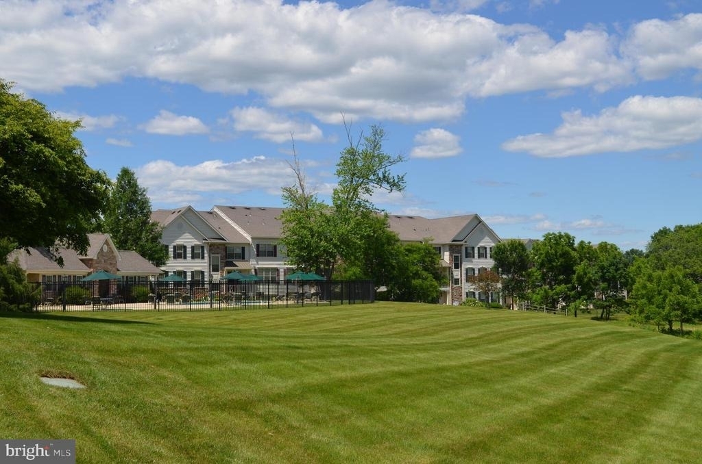 302 Summer Court - Photo 18