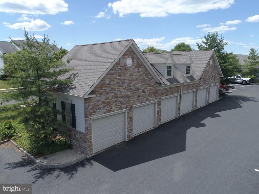 302 Summer Court - Photo 12