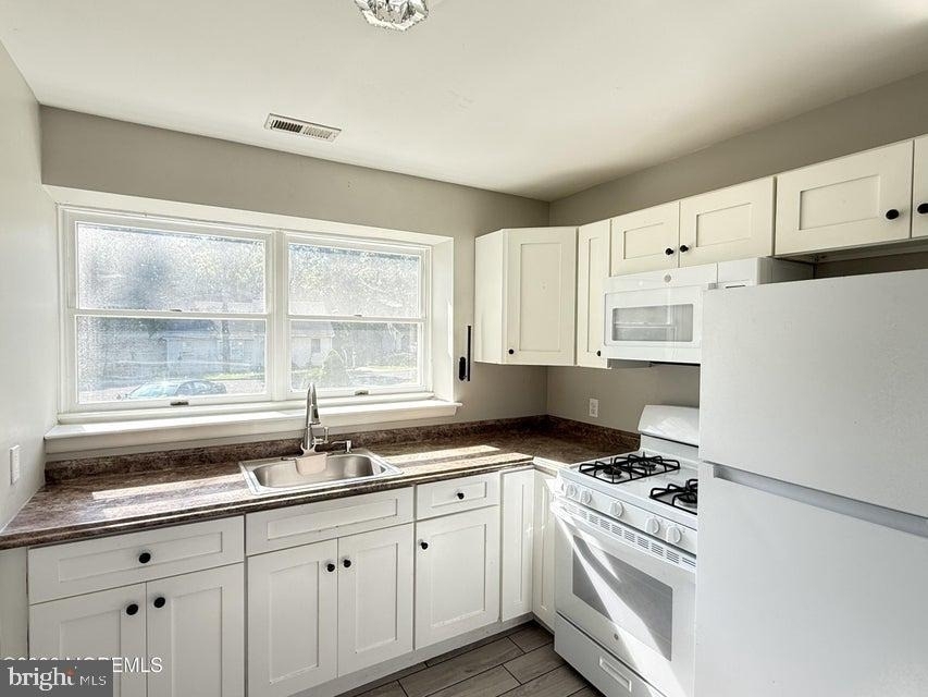 207 E Winged Foot Court - Photo 2
