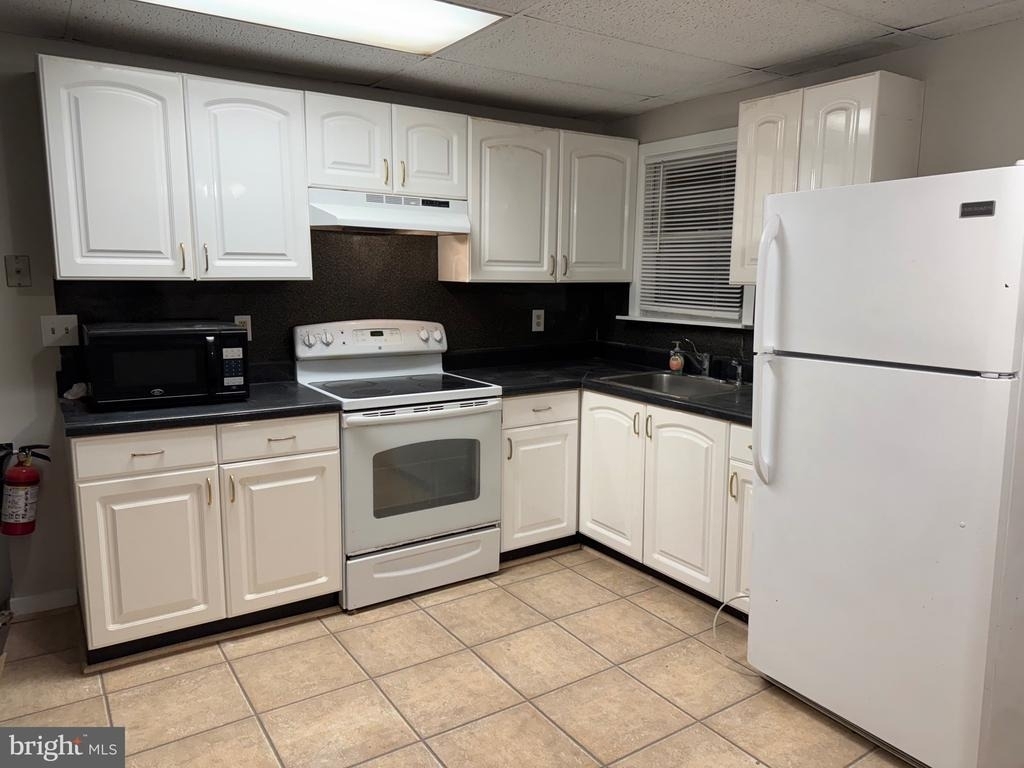 31 Eldridge Avenue - Photo 5