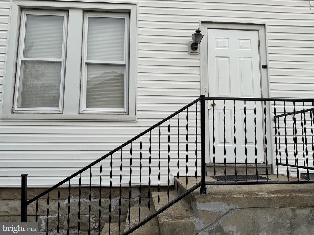 31 Eldridge Avenue - Photo 1