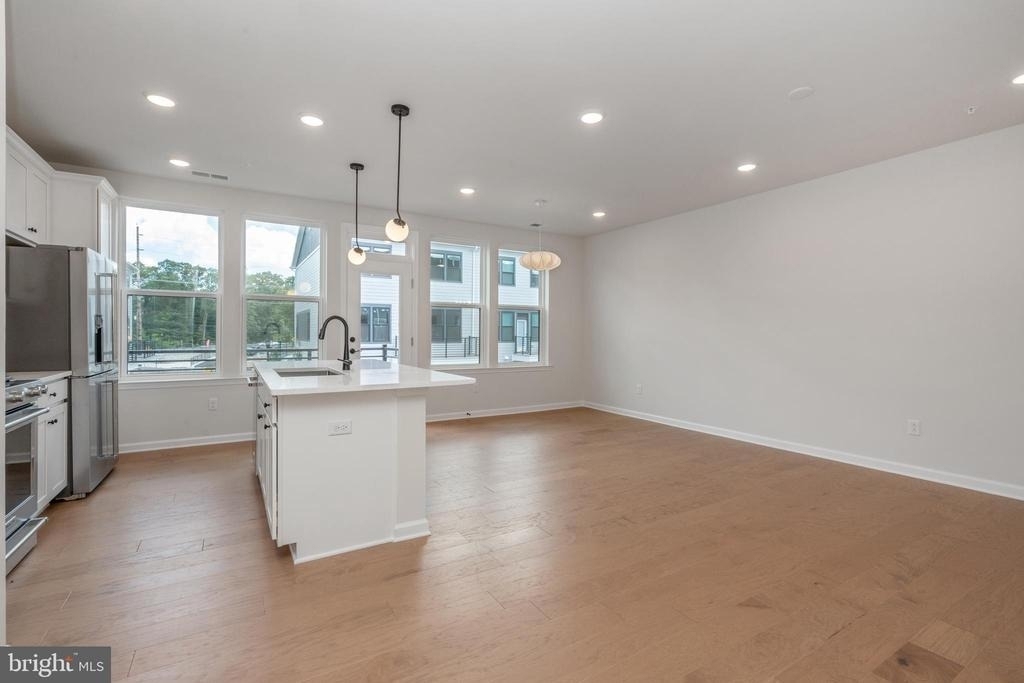1210 Parker Boulevard - Photo 5