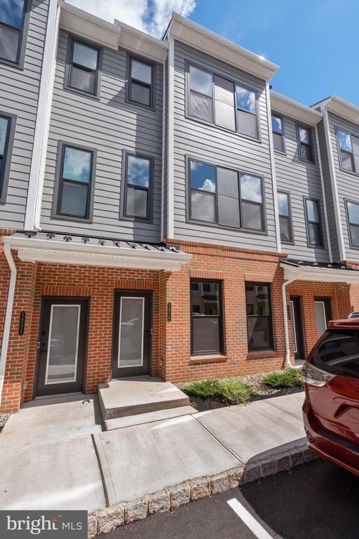 1210 Parker Boulevard - Photo 3