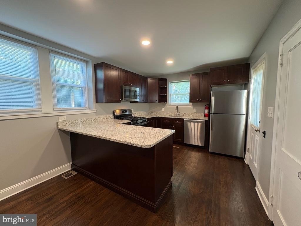 512 Jessamine Avenue - Photo 7