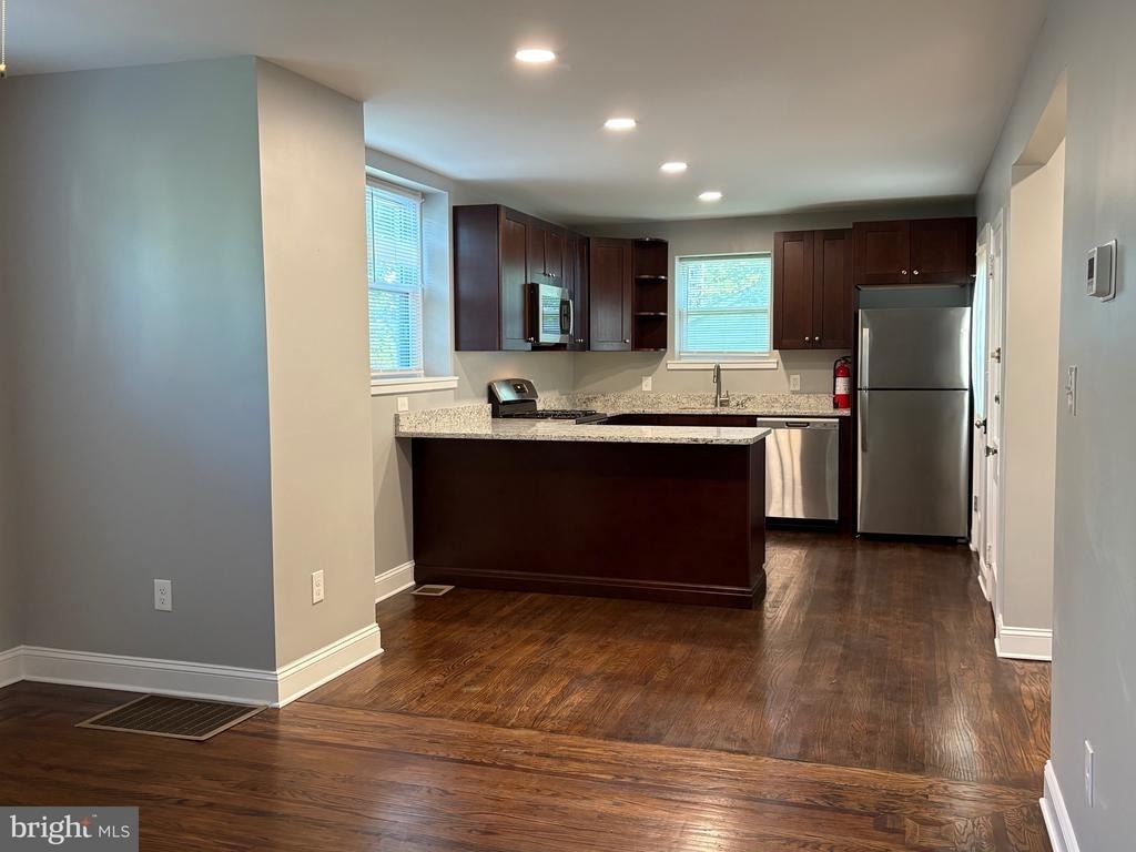 512 Jessamine Avenue - Photo 5