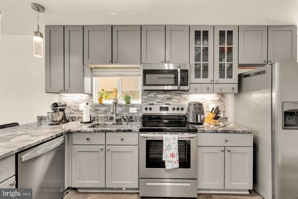 1002 58th Avenue - Photo 11