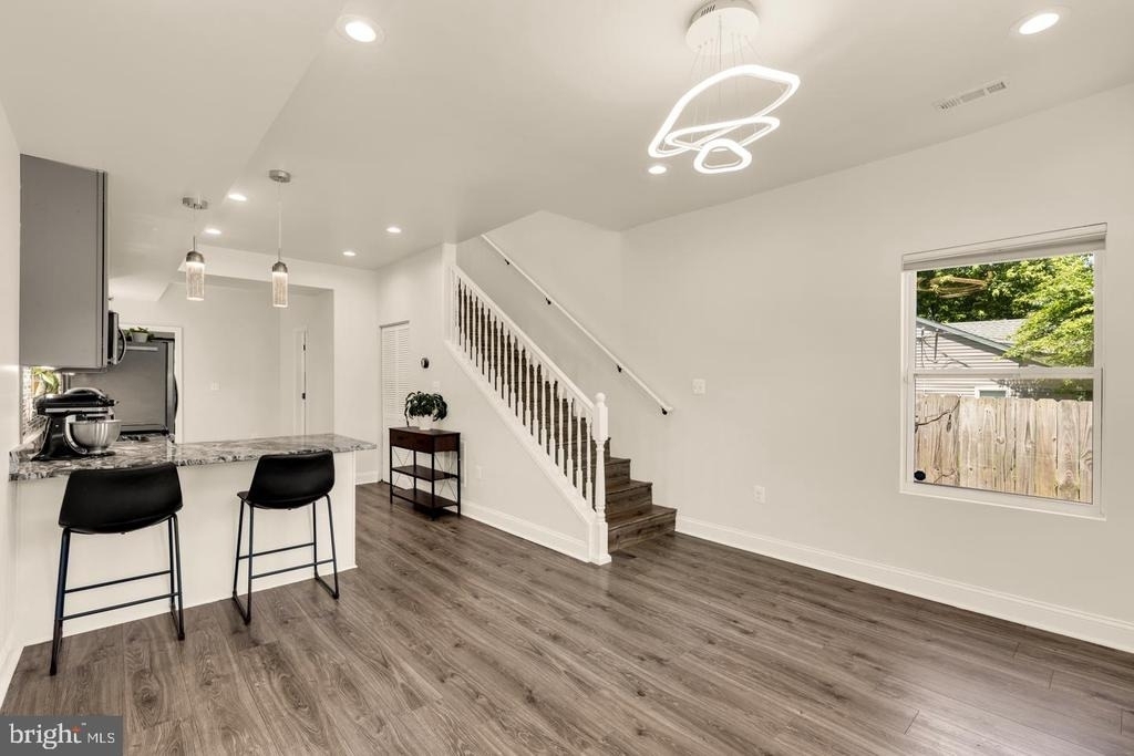 1002 58th Avenue - Photo 7