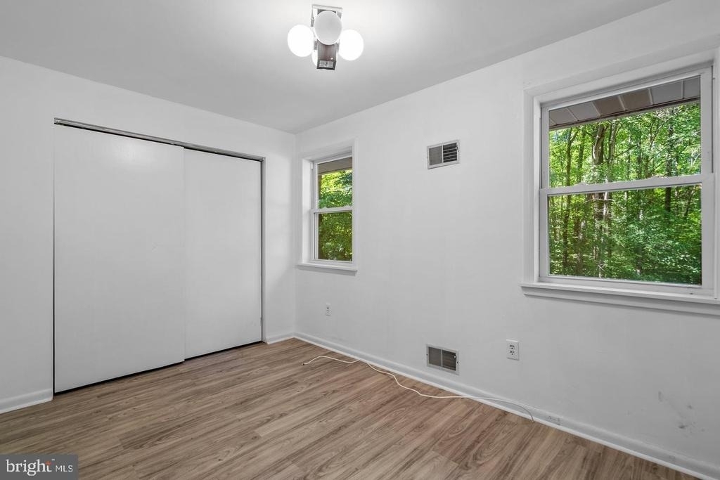 9409 Croom Acres - Photo 9