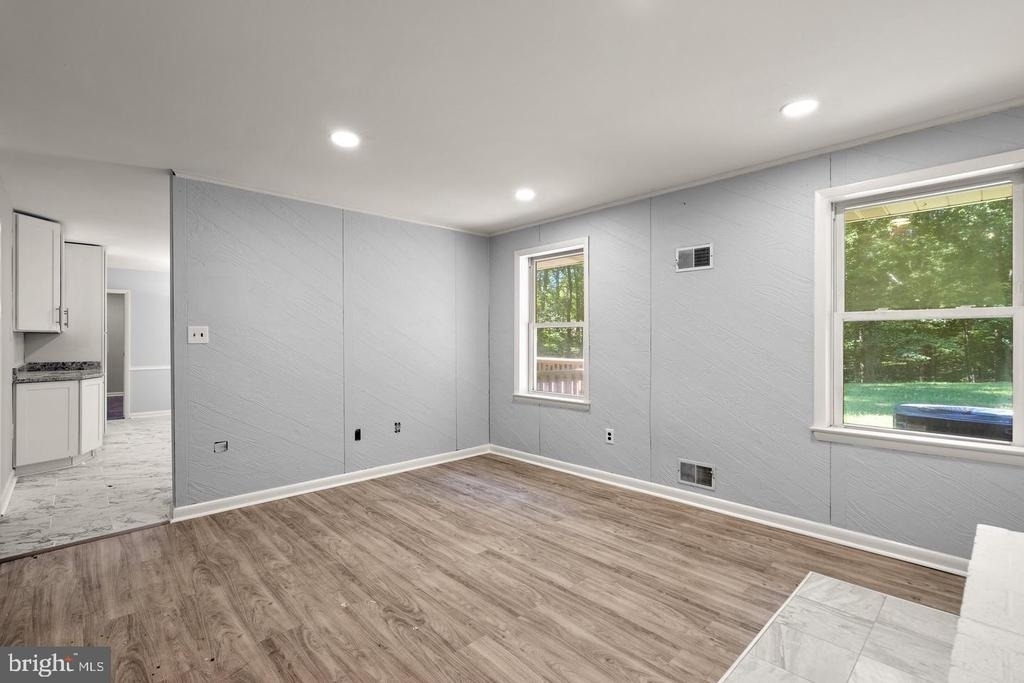 9409 Croom Acres - Photo 10