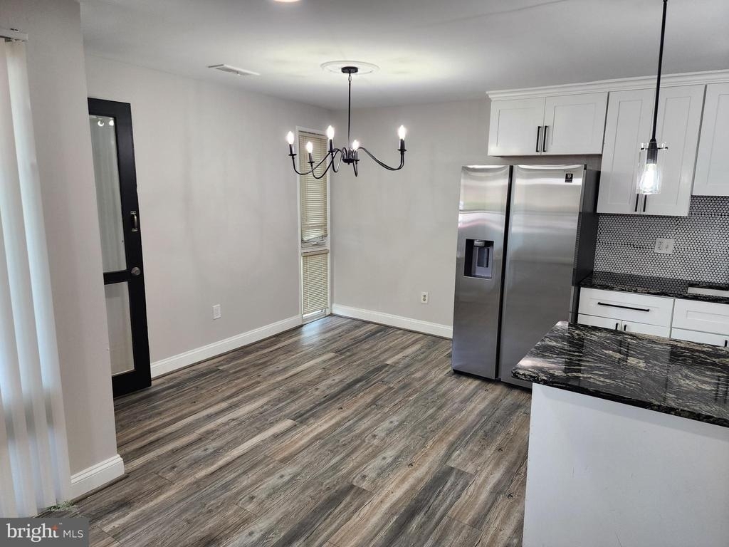 7328 Donnell Place - Photo 3