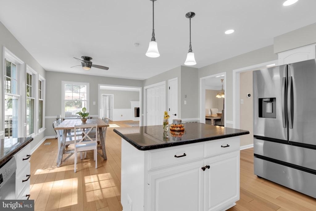 7707 Lake Glen Drive - Photo 6