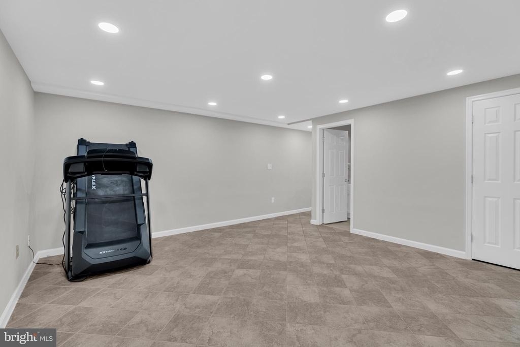 7707 Lake Glen Drive - Photo 41