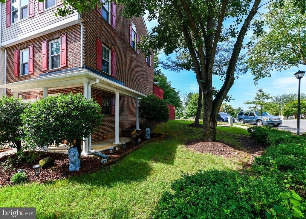 1401 Deep Gorge Court - Photo 1