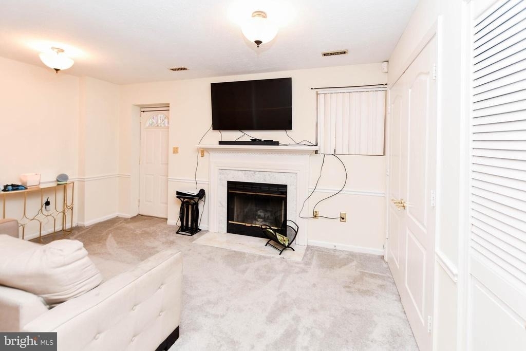 1401 Deep Gorge Court - Photo 3